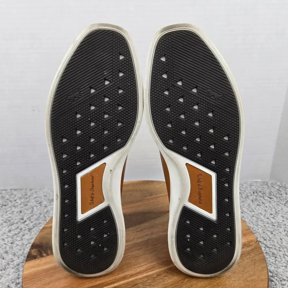 Wolf and Shepherd Mens 10M Crossover Longwing Honey White Hybrid Oxford Sneaker